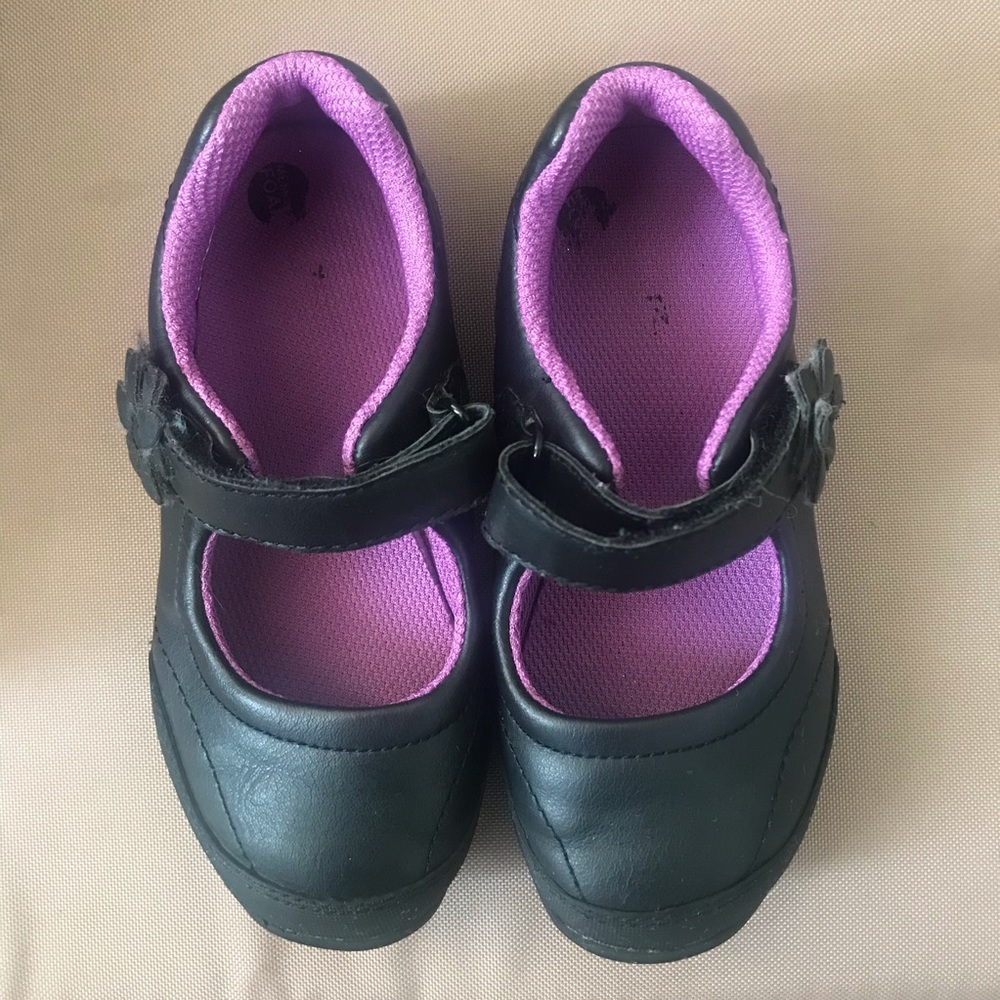 StrideRite Black Leather Mary Janes Size 8.5